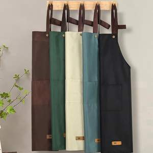 Tablier de travail sans manches imperméable et réutilisable avec bretelles en cuir réglables croisées dans le dos pour cuisine, barbecue, barista, jardinage - Product Image 4
