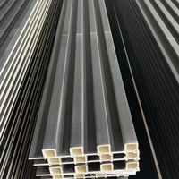 Panneau mural rainuré en composite bois-plastique résistant aux intempéries pour l'intérieur