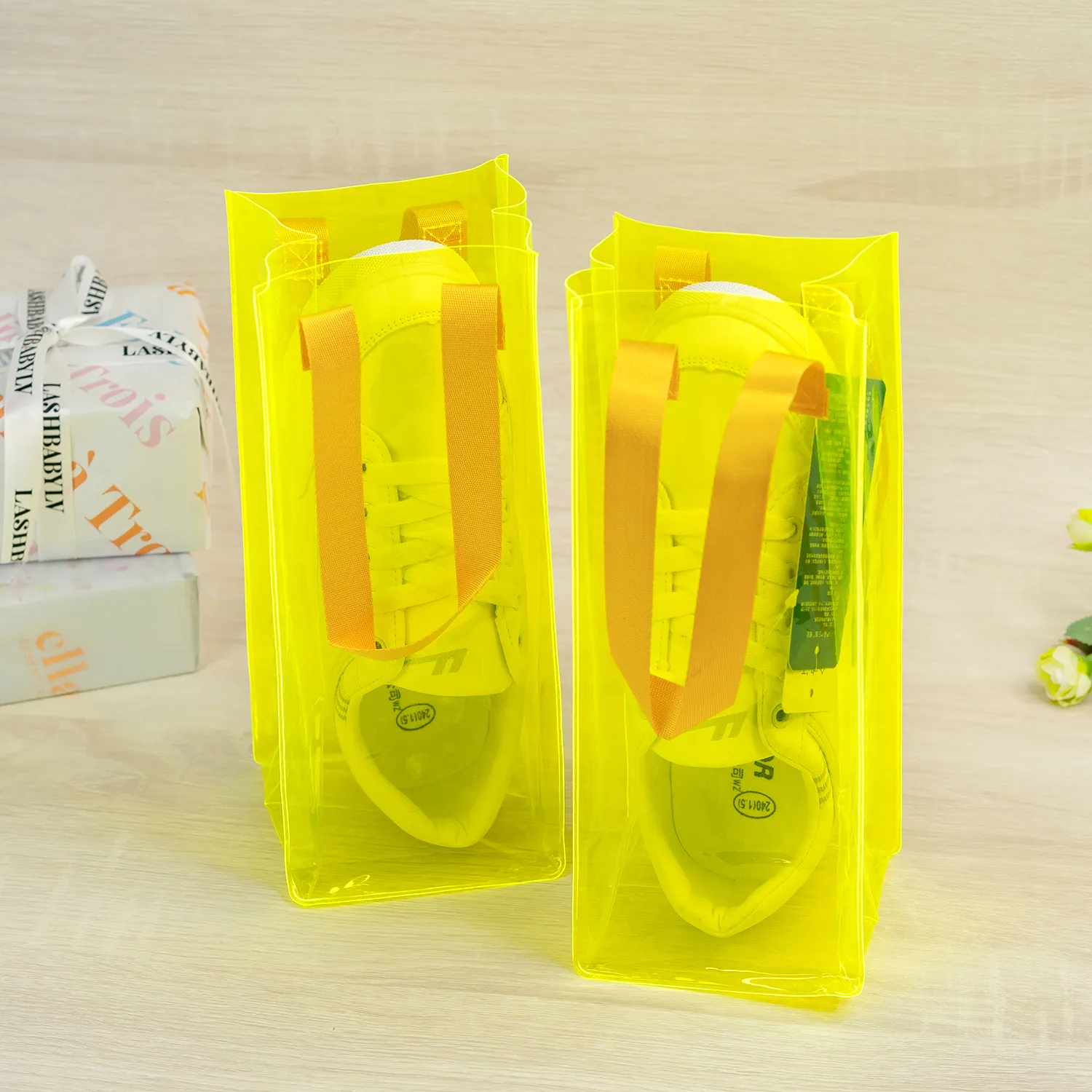 Anpassbares Logo Farbe Größe farbige PVC-Einkaufstasche Blumen-Geschenkverpackung gelbe Plastikweinbeutel für Boutique