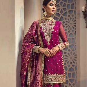 ATIYA LIBAS Mini robe en mousseline de soie indienne/pakistanaise à manches longues évasées avec broderie perles paillettes motif floral pour adultes - Product Image 6