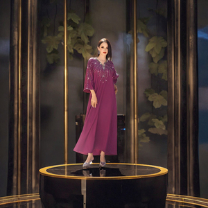 Robe arabe pour femme BA5149, nouvelle collection, couleur <span class=keywords><strong>framboise</strong></span>, printemps, polyester, abaya, broderie, strass, couture à la main, décolleté en cœur - Product Image 2
