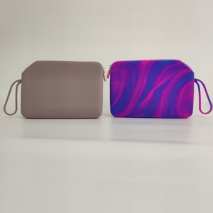 <b>Hot</b> Sale Silicone Zipper Closure Brush Bag Purses Unbreakable <b>Clutch</b> Makeup Travel Bag Custom Cosmetic Pouch with Handle - Product Image 4