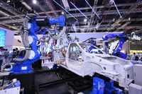 Robot Industri YASKAWA GP180 Berkinerja Tinggi dengan Gripper Robot yang Dapat Disesuaikan untuk Membantu Penanganan CNC Pabrik, Pemuatan, dan Pembongkaran