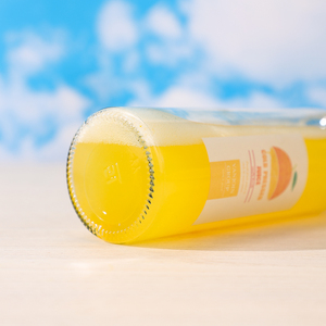 Bottiglia in Vetro Trasparente da 350ml con Tappo in Metallo Dorato per Succhi Spremuti a Freddo, Frullati, Tè al Latte, Design Ermetico e Antigoccia - Product Image 4