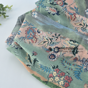 Tissu satiné froissé en polyester imprimé en gros, motif floral artistique vintage - Product Image 4
