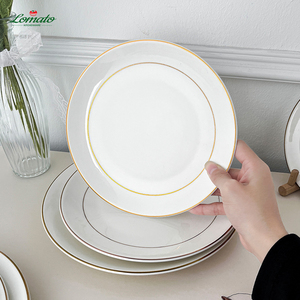 Plato de Cerámica Personalizado Ecológico Moderno Blanco de Lujo con Borde Dorado, Platos Hondos de Porcelana Fina para Hoteles y Restaurantes de Alta Gama - Product Image 3