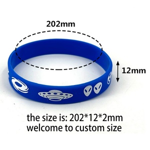 Bracelets promotionnels en silicone personnalisés avec logo en relief, écologiques, remplis de couleur, cadeaux - Product Image 3