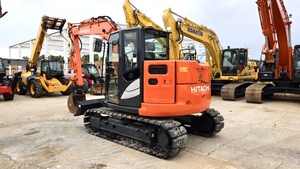 Excavatrice Hitachi ZX85 d'occasion de haute qualité, 9 tonnes, sur chenilles, importée du Japon, fiable et économique, avec brise-roche, certifiée CE - Product Image 3