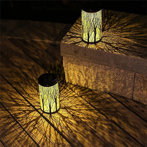 Lampe <span class=keywords><strong>solaire</strong></span> à LED en fer forgé pour arrosoir creux <span class=keywords><strong>Projecteur</strong></span> pour jardin, allée, cour, chemin, décoration, ornement - Product Image 1