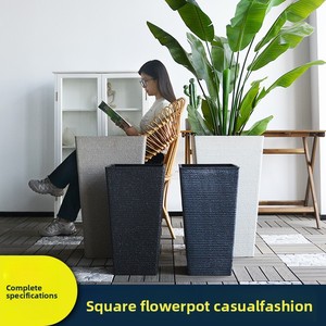 Grand bac carré vert pour plantes - Product Image 1