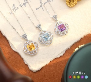 สร้อยคอรูปใบโคลเวอร์ 4 แฉกประดับด้วยหินธรรมชาติทรงสี่เหลี่ยมขนาด 8 มม. 9 เม็ด ดีไซน์สวยหรู ทำจากเงินแท้ 925 เหมาะสำหรับเป็นของขวัญสำหรับผู้หญิง - Product Image 2