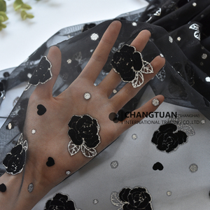 Tessuto personalizzato floccato in Tulle Mesh <span class=keywords><strong>stampa</strong></span> lamina di tessuto in Tulle floccato con rosa per abiti - Product Image 3