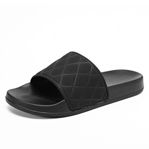 Pantoufles d'intérieur noires à semelle EVA antidérapante et épaisse pour usage intérieur et extérieur, taille 36 à 45 - Product Image 5