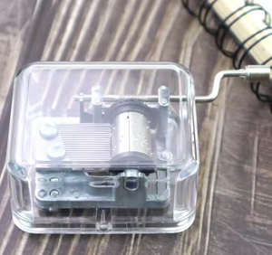 กล่องดนตรีอะคริลิคแบบหมุนมือ กล่องดนตรีแปดเสียง งานฝีมือ DIY ของเล่น ของขวัญ กล่องดนตรี - Product Image 6