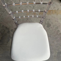 Chaise Chiavari Phoenix Napoléon transparente en résine acrylique pour événements, location en gros pour adultes, idéale pour les mariages