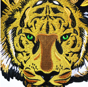 Parche de tela de tigre bordado de talla grande ropa camiseta parche rasgado, parche bordado personalizado con cuentas para tela - Product Image 1