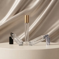 Flacon pulvérisateur de parfum carré en verre de 10 ml, rechargeable, portable, pour voyage, avec impression sérigraphique, mini conteneur d'échantillon de parfum de luxe