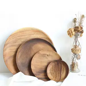 סיטונאי נורדי מכירה לוהטת זול גומי מוצק עץ מזון משרתים מטען צלחת עגול acacia עץ צלחת