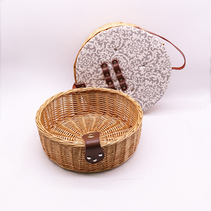 Cesto da Picnic Ecologico in Vimini Intrecciato con Fodera, Contenitore Rotondo con Chiusura in Metallo e Manico in Pelle per Campeggio all'Aperto - Product Image 2