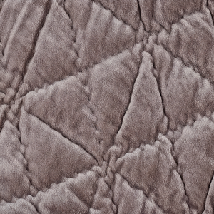 Edredón de Algodón Indio Hecho a Mano, Diseño Geométrico Marrón Claro, Uso en las Cuatro Estaciones, Lavable, para Hoteles y Hogar, Marca Kaushal - Product Image 1