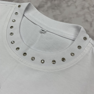 เสื้อยืดโอเวอร์ไซส์ทรงครอปพิมพ์ลายกราฟิกตามสั่งสำหรับผู้ชาย ผ้าคอตตอนหนา 220gsm ทรงหลวมไหล่ตก ประดับคริสตัล - Product Image 4