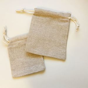 Pochette Cadeau en Coton et Lin Naturel avec Cordon de Serrage 10x15cm, Sac de Rangement Durable, Impression Personnalisée pour Faveurs de Mariage et Articles Ménagers - Product Image 4