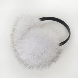 Orejeras de imitación de mapache bicolor con degradado 2026, diadema elástica negra que se ajusta sin apretar, diseñadas para viajeros urbanos - Product Image 3