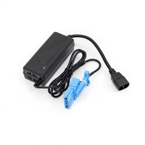 Chargeur ignifuge 54,6 V QC3.0 pour AGV et trottinettes électriques - Service complet de la conception à la production en série - Product Image 2