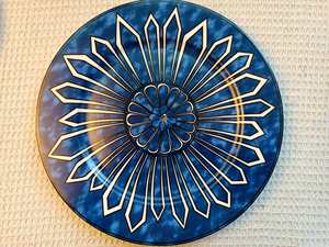 Juego de 3 platos de porcelana fina con estampado geométrico azul y blanco para servir, decoración para cenas y fiestas en el hogar. - Product Image 5