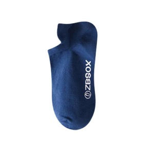 Calcetines informales invisibles para hombre, calcetines tobilleros de corte bajo transpirables finos de verano con patrón de letras que absorben el sudor - Product Image 6
