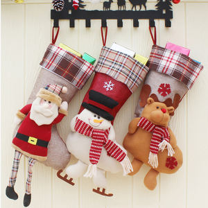 Nouvelle arrivée Personnalisé hiver bas en tricot <span class=keywords><strong>grande</strong></span> <span class=keywords><strong>taille</strong></span> feutre <span class=keywords><strong>chaussette</strong></span> <span class=keywords><strong>de</strong></span> Noël pour la décoration feutre suspendus chaussettes <span class=keywords><strong>de</strong></span> Noël - Product Image 2
