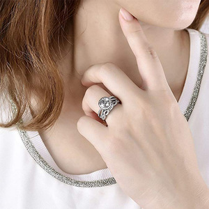 Anello vintage in stile Prong per donna, design con intarsi scintillanti, gioielli eleganti e alla moda - Product Image 4