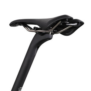 27,5 Zoll Vollgefedertes Carbon-Mountainbike Trail-Fahrrad mit 130mm Federweg - Product Image 3