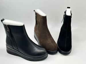 Stivali corti invernali 2023 da donna stile Martin Chelsea <span class=keywords><strong>con</strong></span> tacco a <span class=keywords><strong>zeppa</strong></span> <span class=keywords><strong>con</strong></span> suola spessa in spugna rialzata <span class=keywords><strong>con</strong></span> chiusura a Zip stivaletti - Product Image 3