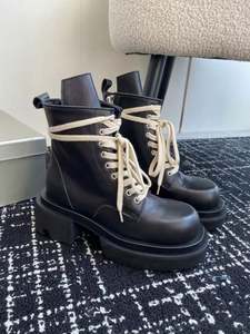 Bottes de créateur luxueuses en cuir véritable doublées de fourrure, isolées, à fermeture éclair et lacées – Chaussures décontractées chaudes et tendance de haute qualité pour hommes et femmes - Product Image 3