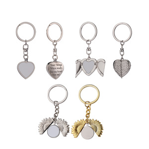 Portachiavi creativo con ala d'angelo sublimazione personalizzato con stampa fotografica Logo piccolo ciondolo a cuore per il regalo di laurea per i tuoi cari - Product Image 5