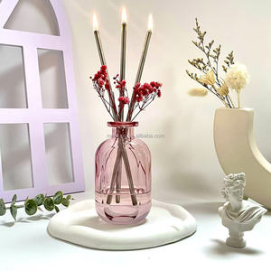 Velas Artísticas de Alta Calidad con Mechas de Tubo Metálico Personalizables en Color, Ambiente y Duración - Product Image 4