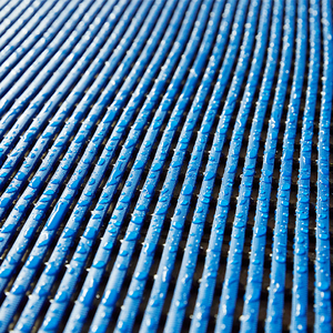Tappetino Antiscivolo Autodrenante in PVC per Bordo Piscina, Tappeto Antibatterico per Aree Umide, Doccia, Palestra e Spa - Product Image 2