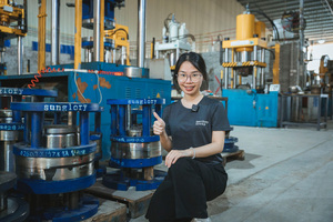 Línea de Producción de Equipos para Fabricación de Utensilios de Cocina con Prensa Hidráulica, Máquina para Fabricar Ollas <span class=keywords><strong>Wok</strong></span> de Acero Inoxidable - Product Image 4