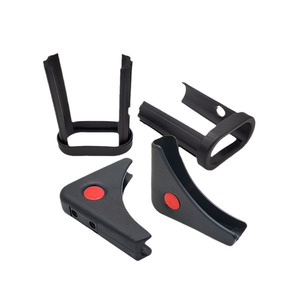 Couvre-pieds de bureau en plastique noir Shih Hung Plastics, coussinets triangulaires pour pieds de chaise de bureau, coussinets réglables en hauteur pour meubles - Product Image 4