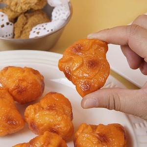 Nuggets de poulet d'Orléans simulés, porte-clés en forme de fesse de poulet rôti, jouet farfelu, aliment simulé, breloque de sac en forme de viande - Product Image 1