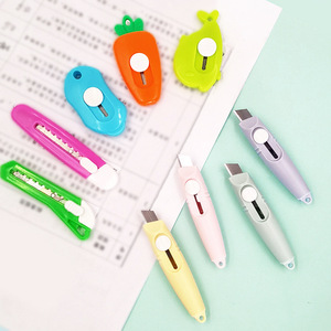 Cortador de papel pequeño y colorido, desempaquetador portátil para entregas rápidas, cuchillo para papel pintado de oficina y estudiantes, mini cortador de película plástica - Product Image 1