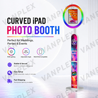 Miroir Magique iPad Photo Booth avec Coque Métallique Arquée et Éclairage RGB – Cabine Photo pour Mariages, Fêtes et Location d'Événements