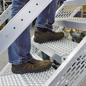 Grille de sécurité en treillis perforé en acier inoxydable - Tissage hollandais certifié ISO9001, galvanisé à chaud, léger - Product Image 3