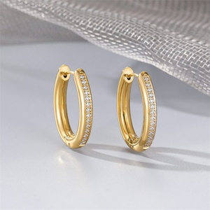 ต่างหูสแตนเลสมาใหม่ต่างหูห่วงชุบทอง18K ประดับเพทาย - Product Image 2