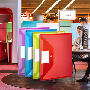 Set di <span class=keywords><strong>4</strong></span> pezzi di cartelle di <span class=keywords><strong>File</strong></span> in plastica riutilizzabili di dimensioni A4 buste da tasca in materiale <span class=keywords><strong>PP</strong></span> con chiusura a scatto per documenti dell'ufficio scolastico - Product Image 3