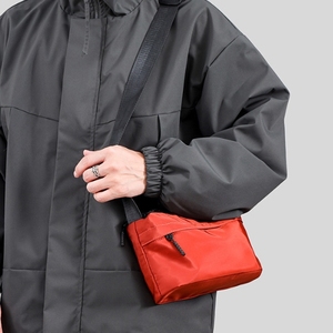 Sac à bandoulière portable le plus populaire en usine avec logo personnalisé pour hommes Sac à bandoulière décontracté à usage quotidien - Product Image 2