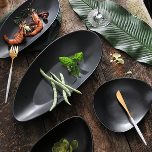 Platos Negros Triangulares de Cerámica Esmaltada de Color Europeo <span class=keywords><strong>para</strong></span> Restaurante y Hotel, <span class=keywords><strong>Tapas</strong></span>, Venta al por Mayor P&T - Product Image 3