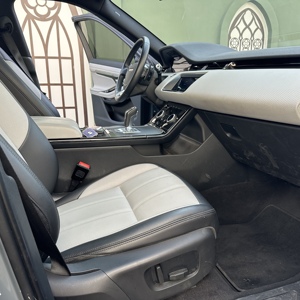 SUV d'<span class=keywords><strong>occasion</strong></span> emblématique <span class=keywords><strong>Range</strong></span> <span class=keywords><strong>Rover</strong></span> <span class=keywords><strong>Evoque</strong></span> 2020 2.0T Automatique AWD 5 places Conduite à gauche Essence Hybride léger 48V 249 ch pour une efficacité urbaine - Product Image 4