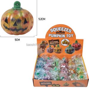 ของเล่นบีบฟองน้ำรูปฟักทองฮาโลวีนพร้อมพวงกุญแจ ของเล่นบีบคลายเครียด TPR ของเล่นบีบฟองน้ำใส่ลูกปัดสำหรับเทศกาลผี ของเล่นบีบฟองน้ำสำหรับเด็ก - Product Image 2